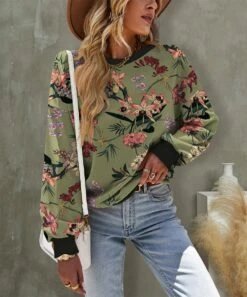 Best Pirce 👏 UDEAR Green & Red Floral Crewneck Sweatshirt - 👩 Women 🔥